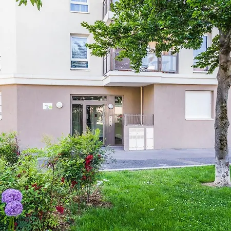 Appart'cosy Lyon Est Apartment *