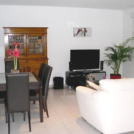 Appart'cosy Lyon Est * Decines-Charpieu