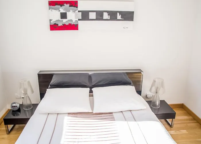 Appart'cosy Lyon Est アパート *